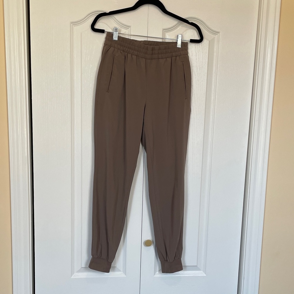 Banana Republic Women's Tan Airstretch Joggers